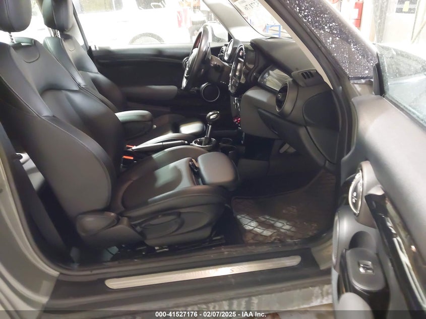 2014 MINI HARDTOP VIN: WMWXM7C58ET926443