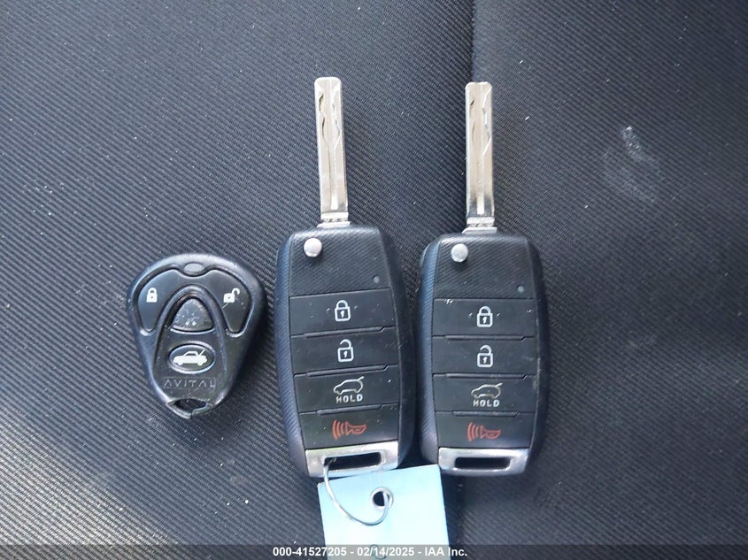 2014 KIA SOUL + - KNDJP3A55E7067106