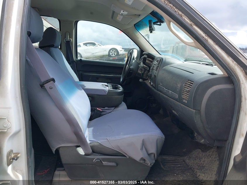 2011 CHEVROLET SILVERADO 1500 VIN: 3GCPKSE39BG220436