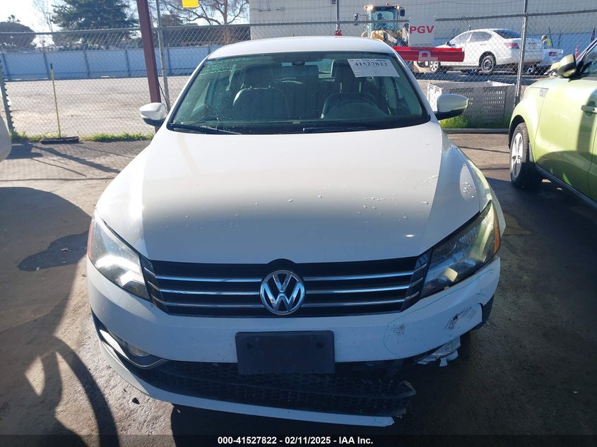 2015 VOLKSWAGEN PASSAT VIN: 1VWAT7A3XFC109969