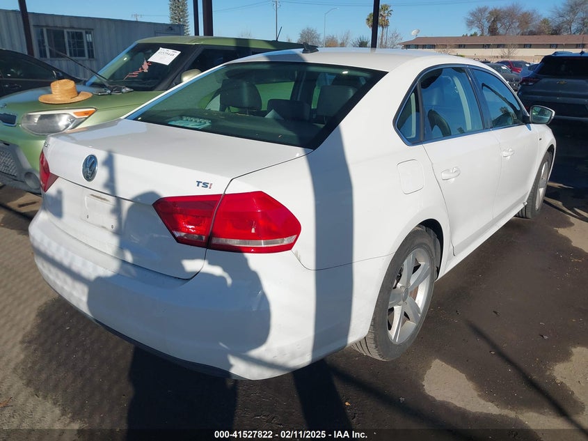 2015 VOLKSWAGEN PASSAT VIN: 1VWAT7A3XFC109969