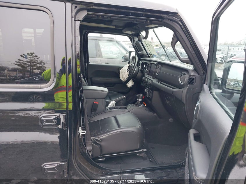 2022 JEEP WRANGLER 4XE UNLIMITED SAHARA 4X4 1C4JJXP66NW101035