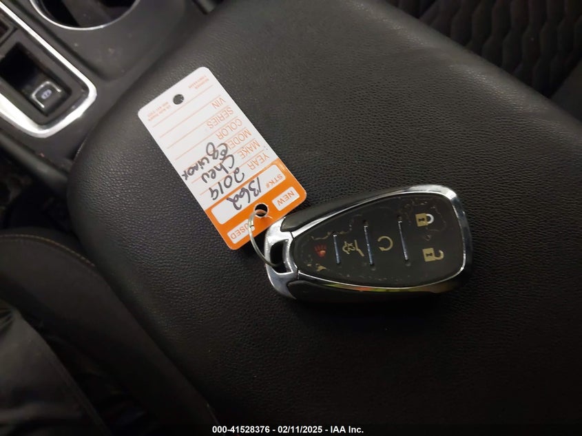 2019 CHEVROLET EQUINOX VIN: 2GNAXUEV0K6279625