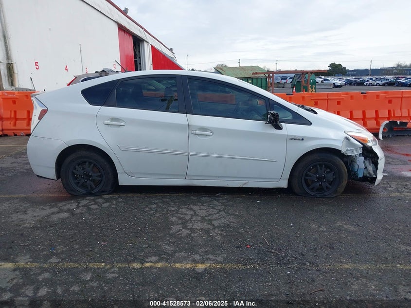 2015 TOYOTA PRIUS VIN: JTDKN3DU4F1883032