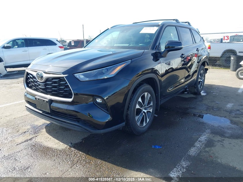 2024 TOYOTA HIGHLANDER VIN: 5TDKDRBH4RS561218