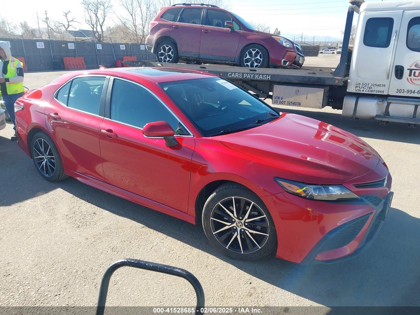 TOYOTA CAMRY SE AWD 2021