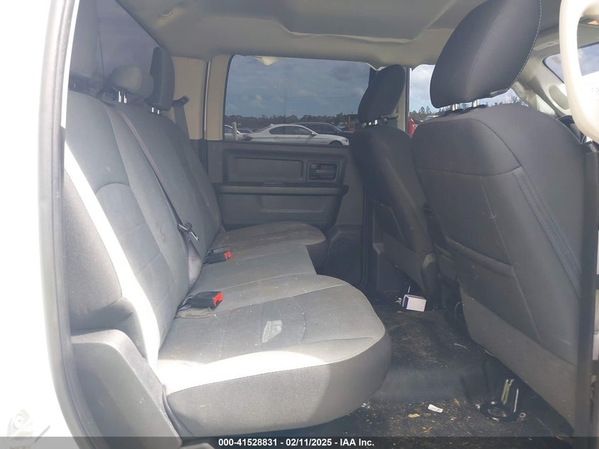 2022 RAM 1500 CLASSIC VIN: 3C6RR6KG5NG352432