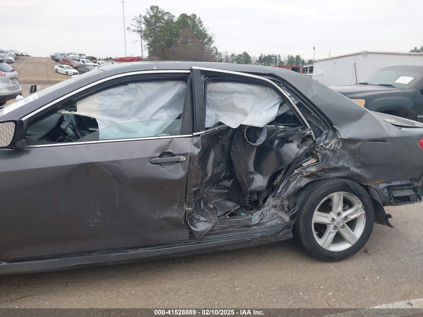 2014 TOYOTA CAMRY VIN: 4T1BF1FKXEU813606