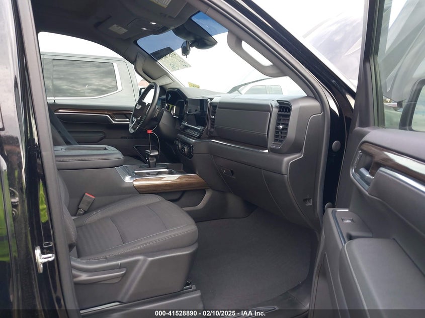 2022 CHEVROLET SILVERADO 1500 5.3L V-8 DI, VVT, 35(VIN: 2GCUDEED8N1519663