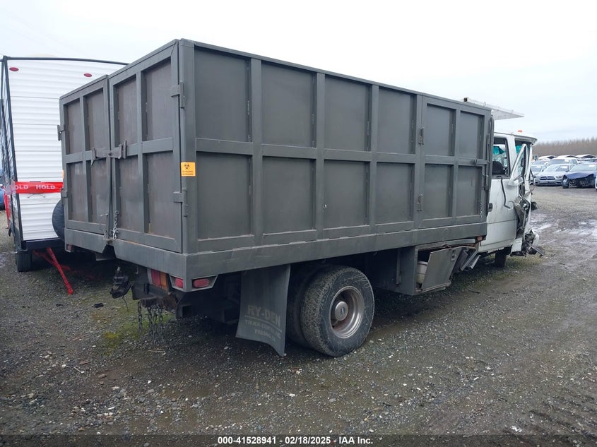 JALC4J14X37011395 2003 ISUZU NPR photo no. 4