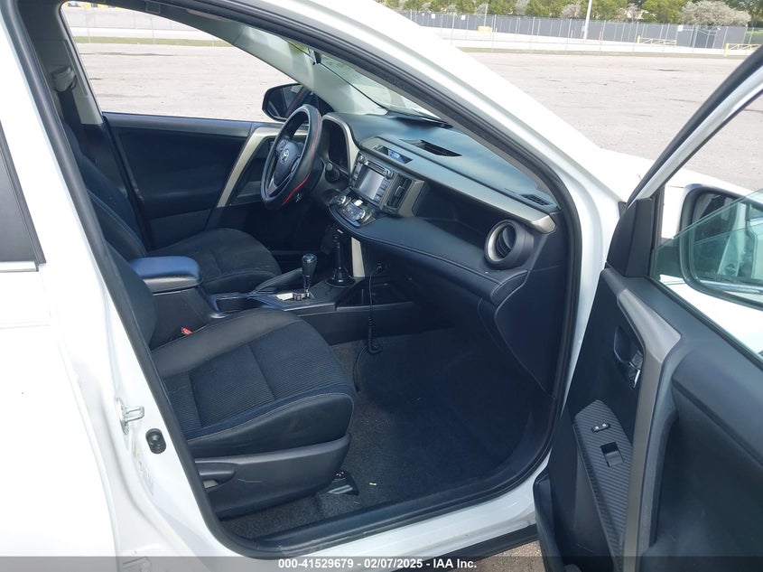 2015 TOYOTA RAV4 XLE - 2T3WFREV8FW159015