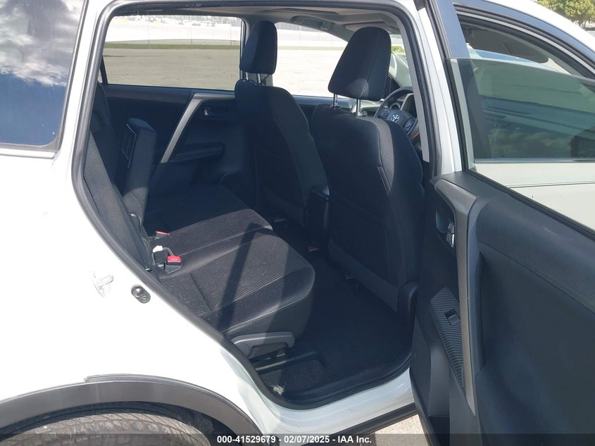 2015 TOYOTA RAV4 XLE - 2T3WFREV8FW159015