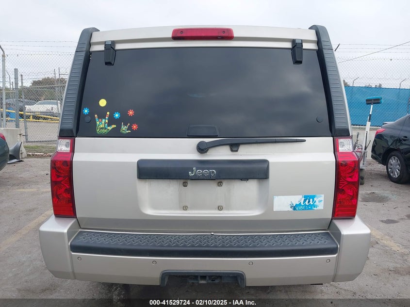 2008 Jeep Commander Sport VIN: 1J8HH48K28C155497 Lot: 41529724