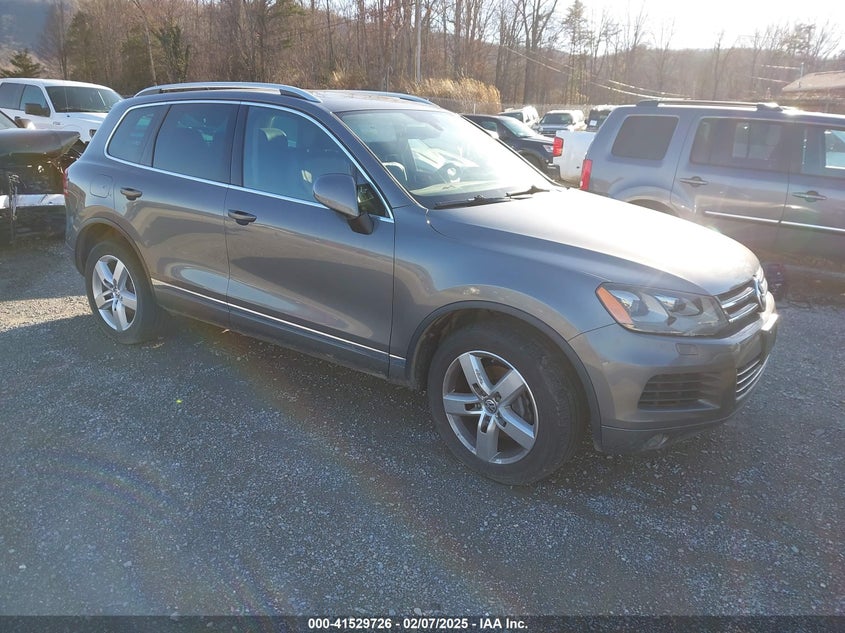 2013 VOLKSWAGEN TOUAREG VR6 LUX - WVGEF9BP4DD007000