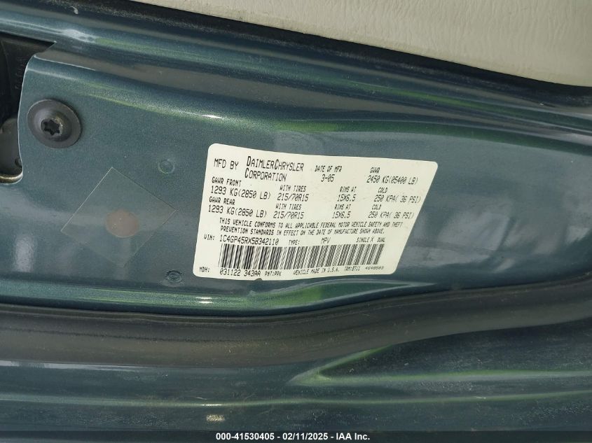 2005 Chrysler Town & Country VIN: 1C4GP45RX5B342110 Lot: 43069710