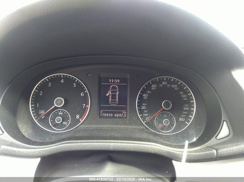 2013 VOLKSWAGEN PASSAT VIN: 1VWBH7A33DC126843