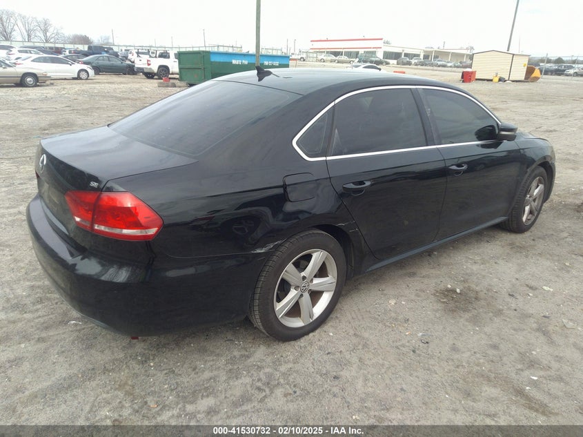 2013 VOLKSWAGEN PASSAT VIN: 1VWBH7A33DC126843