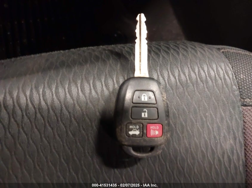 2019 TOYOTA COROLLA VIN: 5YFBURHE7KP904275