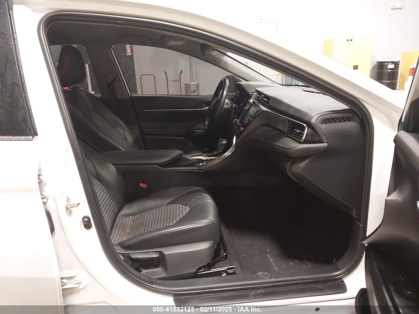 2020 TOYOTA CAMRY VIN: 4T1G11AK5LU307089