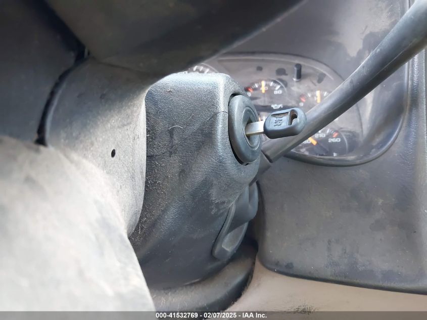 2003 Chevrolet Silverado 1500 VIN: 1GCEC14X13Z263995 Lot: 41532769