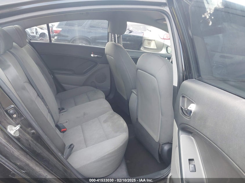 2016 KIA FORTE VIN: KNAFK4A64G5461128