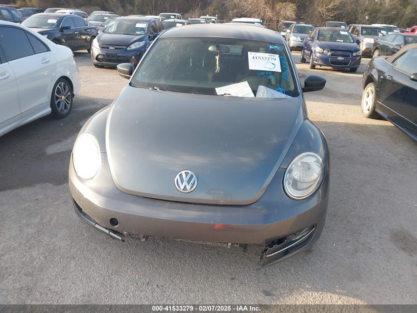 2013 VOLKSWAGEN BEETLE 2.5L ENTRY - 3VWFP7AT0DM644962