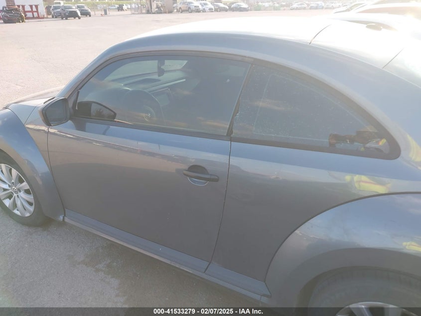 2013 VOLKSWAGEN BEETLE 2.5L ENTRY - 3VWFP7AT0DM644962