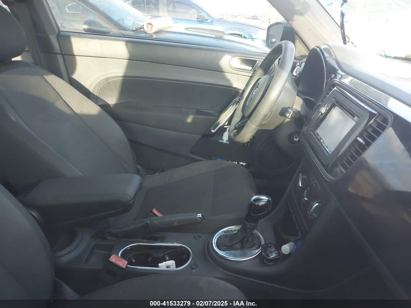 2013 VOLKSWAGEN BEETLE 2.5L ENTRY - 3VWFP7AT0DM644962