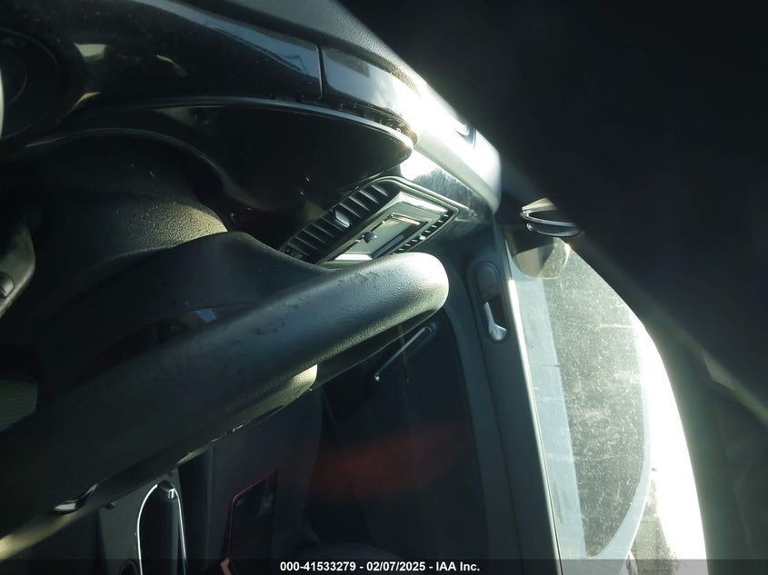 2013 VOLKSWAGEN BEETLE 2.5L ENTRY - 3VWFP7AT0DM644962