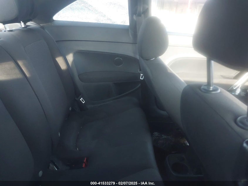 2013 VOLKSWAGEN BEETLE 2.5L ENTRY - 3VWFP7AT0DM644962