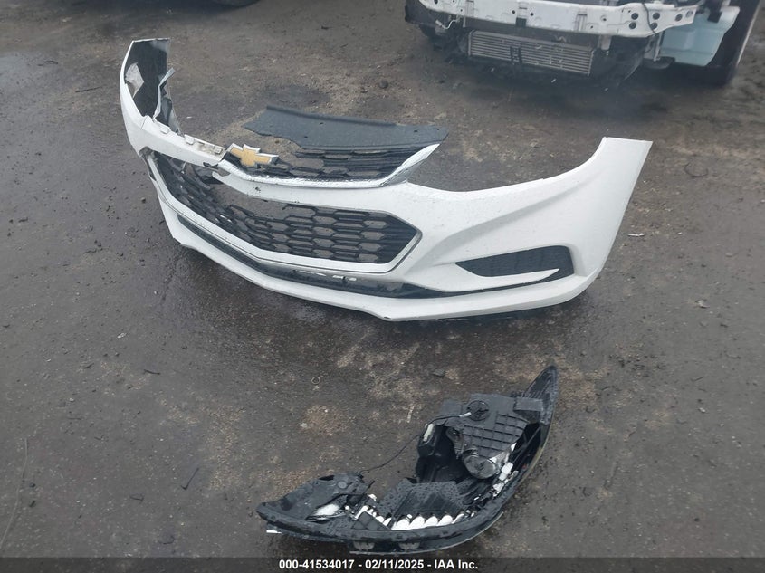 2017 CHEVROLET CRUZE VIN: 3G1BE6SM9HS569214