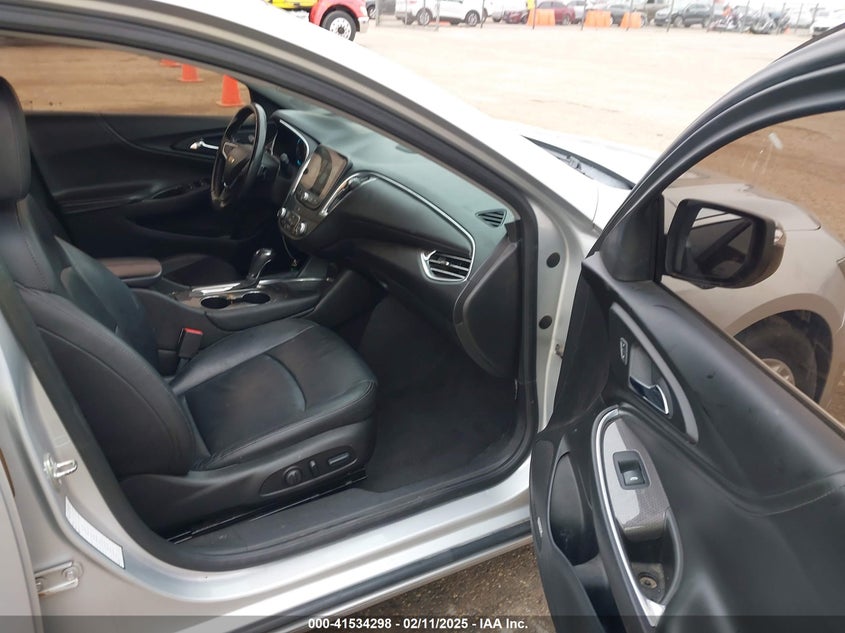 2018 CHEVROLET MALIBU VIN: 1G1ZD5ST9JF205470