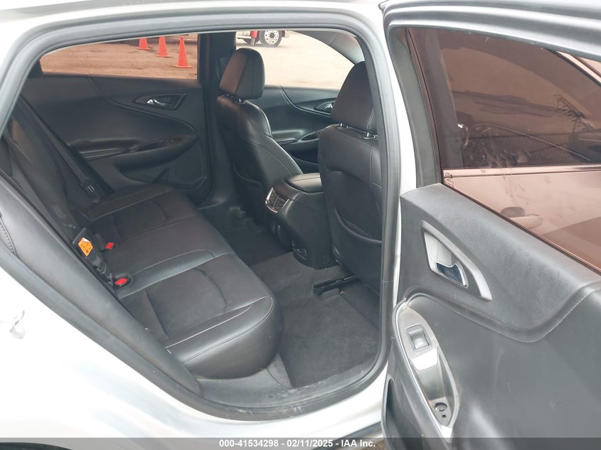 2018 CHEVROLET MALIBU VIN: 1G1ZD5ST9JF205470