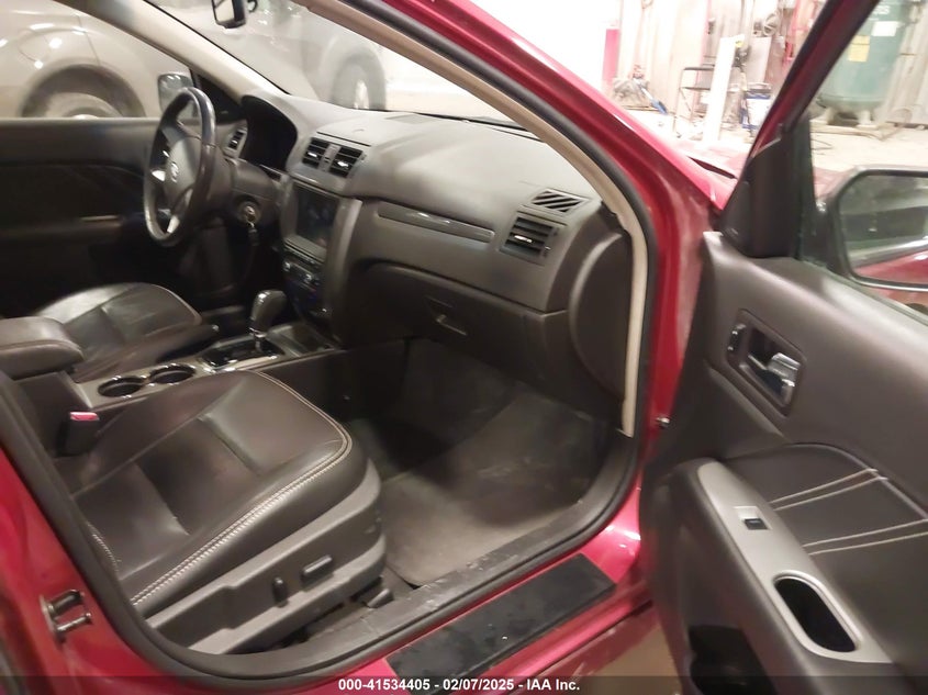 2011 FORD FUSION VIN: 3FAHP0DC5BR119884