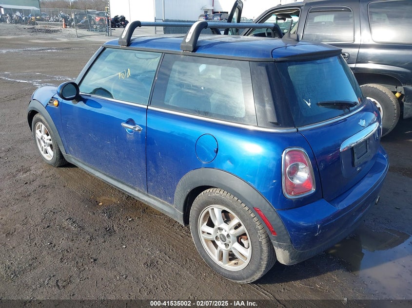 2012 MINI COOPER VIN: WMWSU3C55CT540501