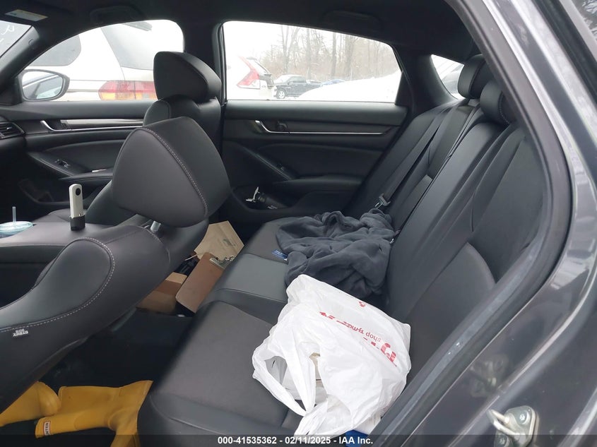 2019 HONDA ACCORD VIN: 1HGCV1E33KA166924