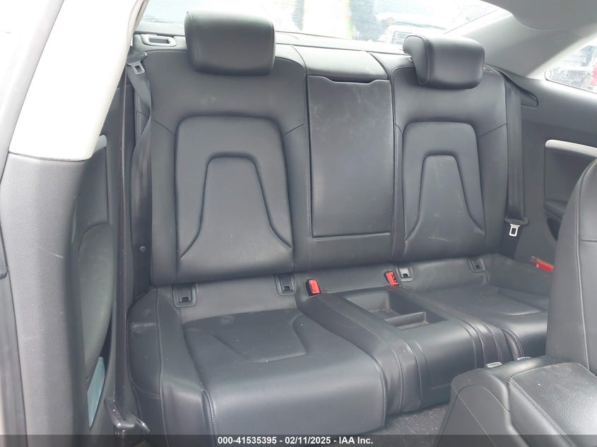2010 AUDI A5 VIN: WAULFAFR9AA009439