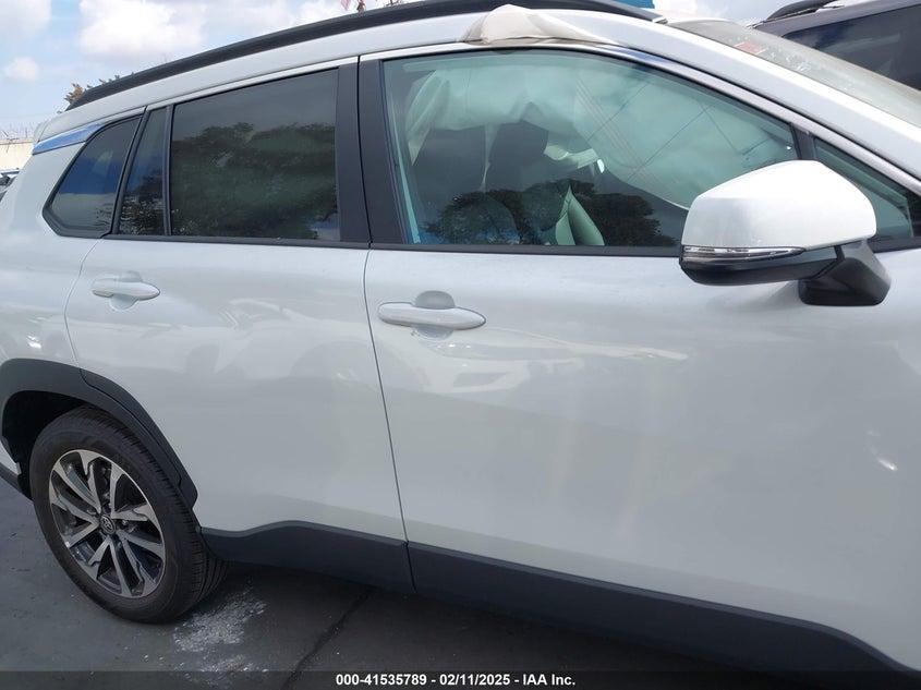 2024 TOYOTA COROLLA CROSS XLE - 7MUDAABG6RV091595