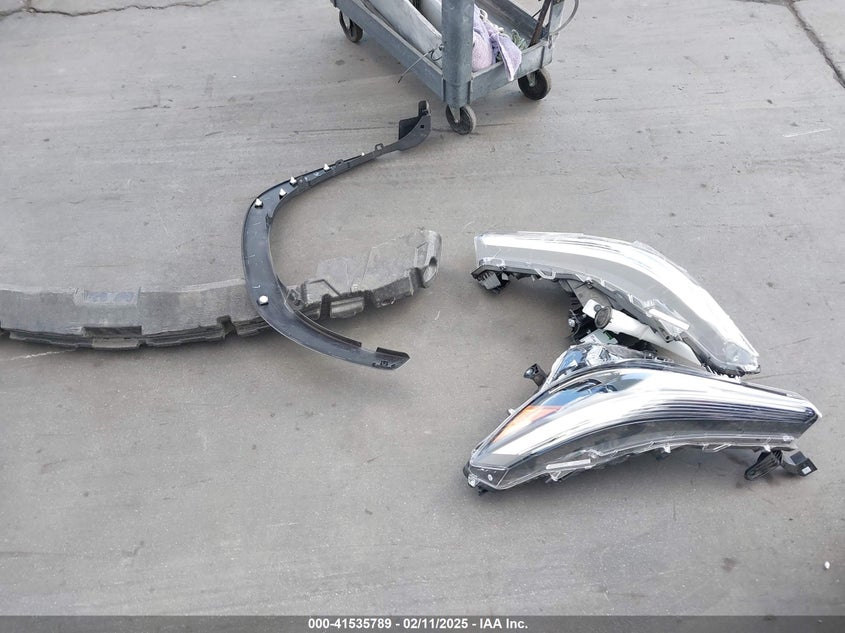 2024 TOYOTA COROLLA CROSS XLE - 7MUDAABG6RV091595