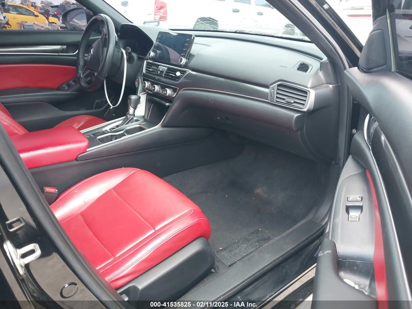 2019 HONDA ACCORD VIN: 1HGCV1F32KA051424