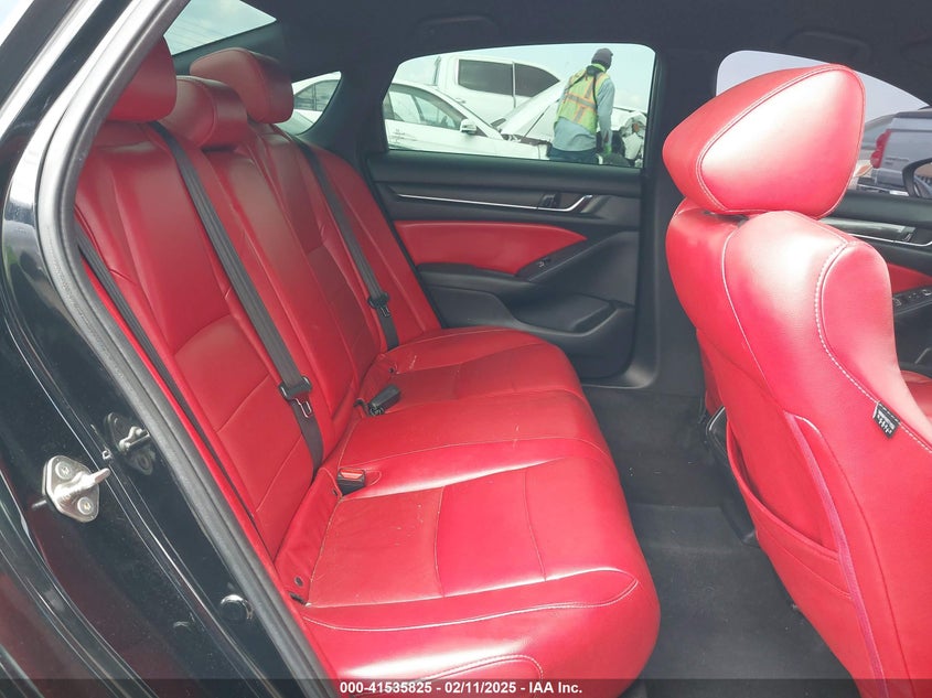 2019 HONDA ACCORD VIN: 1HGCV1F32KA051424