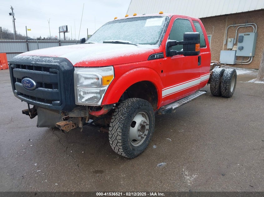 2016 Ford F-350 Chassis Xl