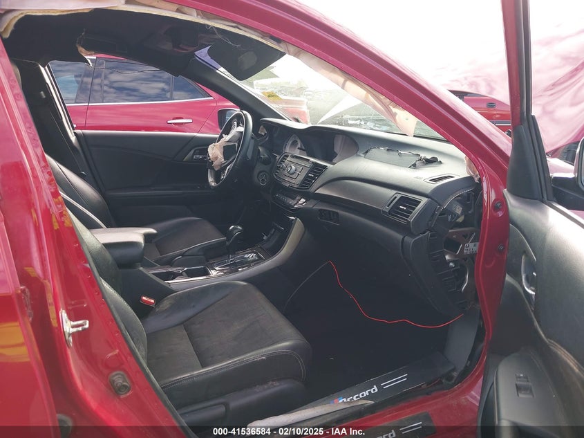 2016 HONDA ACCORD VIN: 1HGCR2F56GA182519