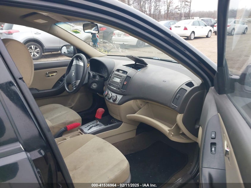 2010 HYUNDAI ELANTRA VIN: KMHDU4AD3AU085422