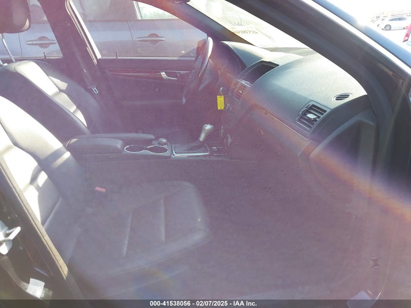 2010 MERCEDES-BENZ C 300 VIN: WDDGF8BB2AF463871