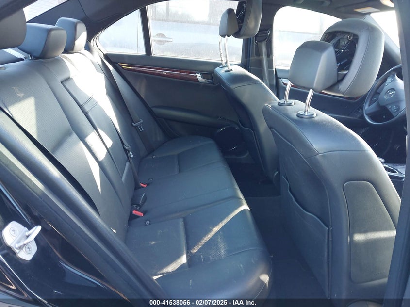 2010 MERCEDES-BENZ C 300 VIN: WDDGF8BB2AF463871
