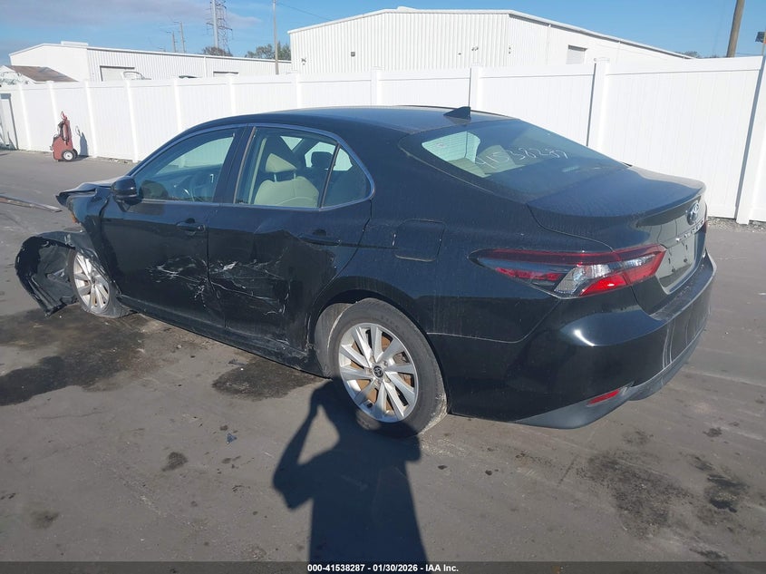 2022 Toyota Camry Le