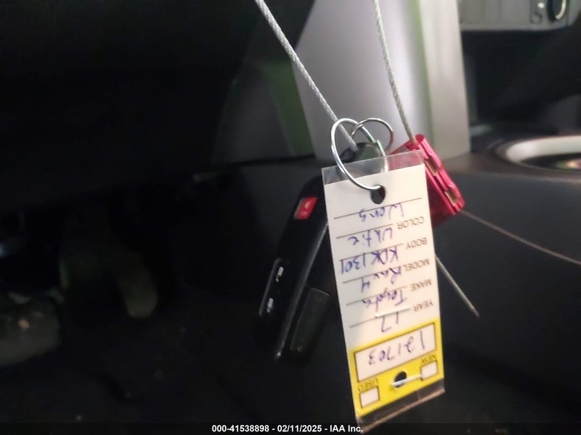 2017 TOYOTA RAV4 XLE - 2T3WFREV4HW399939