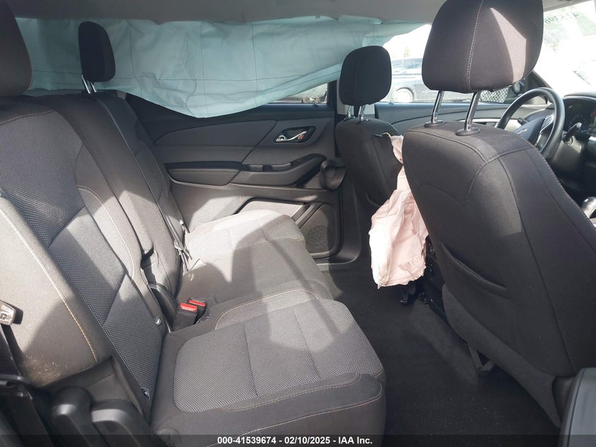 2018 CHEVROLET TRAVERSE LS - 1GNEVFKWXJJ182952