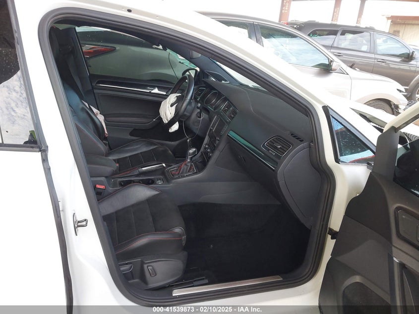 2016 VOLKSWAGEN GOLF GTI AUTOBAHN W/PERFORMANCE PACKAGE 4-DOOR - 3VW447AU1GM022822